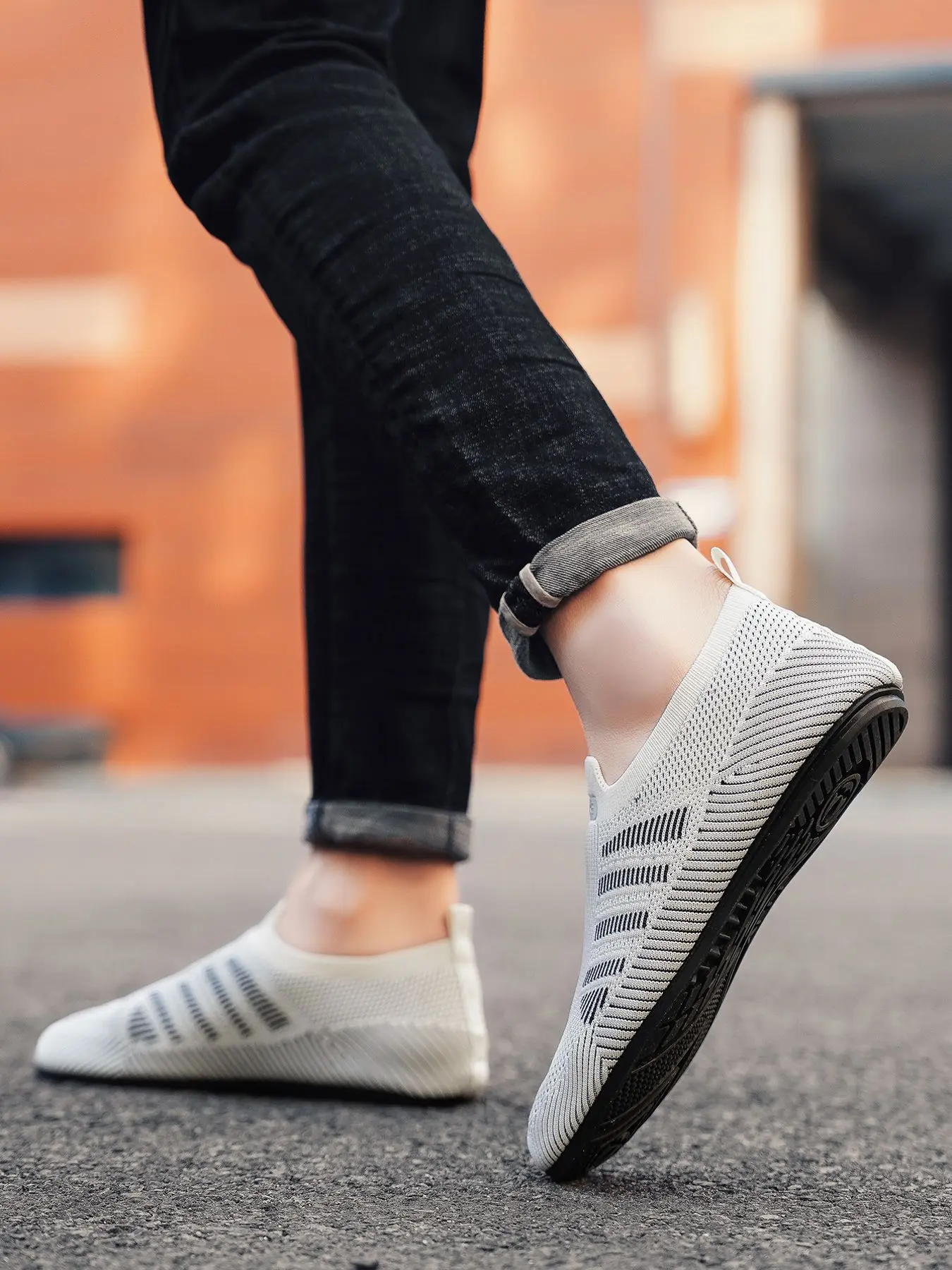 Men's Simple Casual Sports Training Shoes, Portable Training Shoes, Slip-resistant One-Piece Training Shoes, Suitable for Gym Workouts and Home Use.