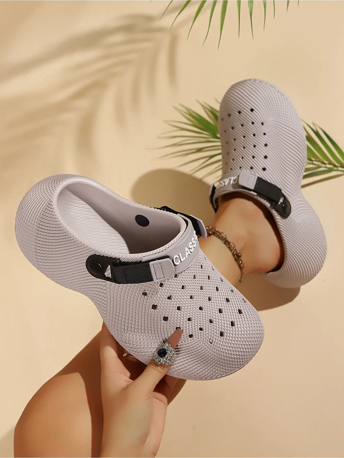 Unisex 3D Clogs Ultra Lightweight EVA Material Non Slip Wear Resistant Outdoor Summer Casual Sports Sandals for Men Women Comfortable Breathable Daily Walking Beach Athletic Slip On Shoes Non Slip Footwear