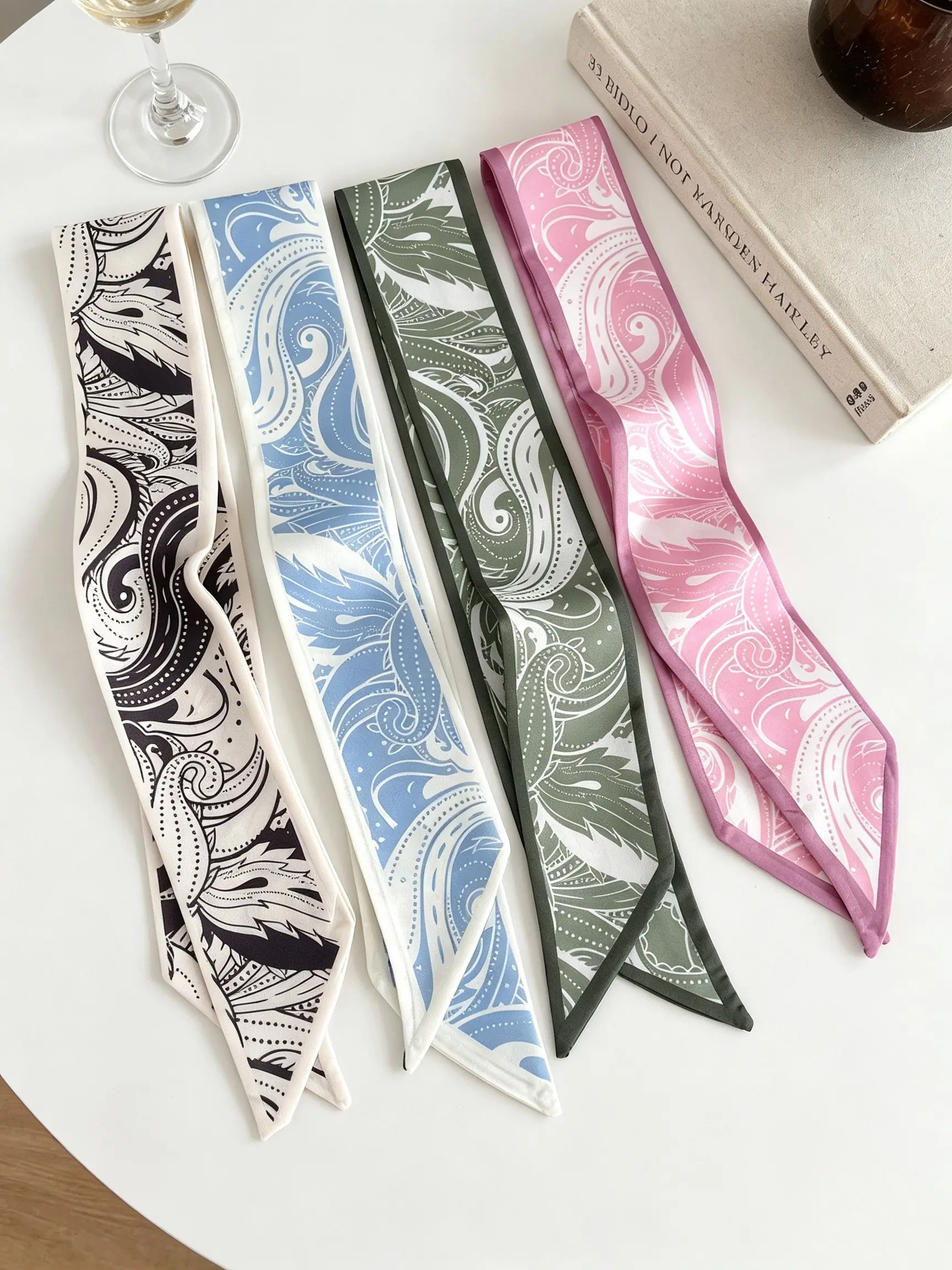 4 Pcs / 1 Set Vintage Winged Lotus Flower Women's Scarf Hair Tie Bag Strap Wristband Gift Ribbon, Fashion Polyester Scarf/hair Band Set, Unisex Multifunctional Neck Scarf and Bag Accessory