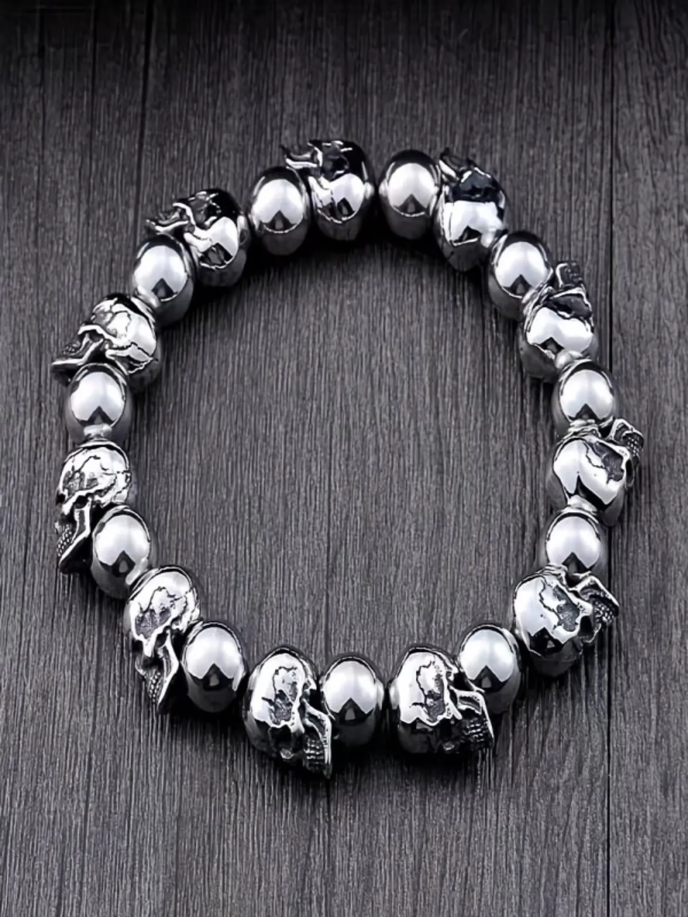 Men's Gothic Retro Skull Bracelet, Adjustable Punk Rock Style with Elastic Rope, Perfect for Motorcycle Riding and Halloween Gifts, Punk Rock Vibe, Gothic Skull Design, Adjustable Fit