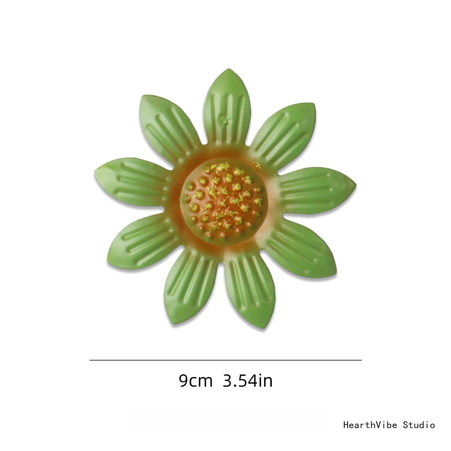 Outdoor Garden & Courtyard Iron Art Wall Hanging — Daisy Motif | Creative Decor & Wall Art for Villas and Landscaping