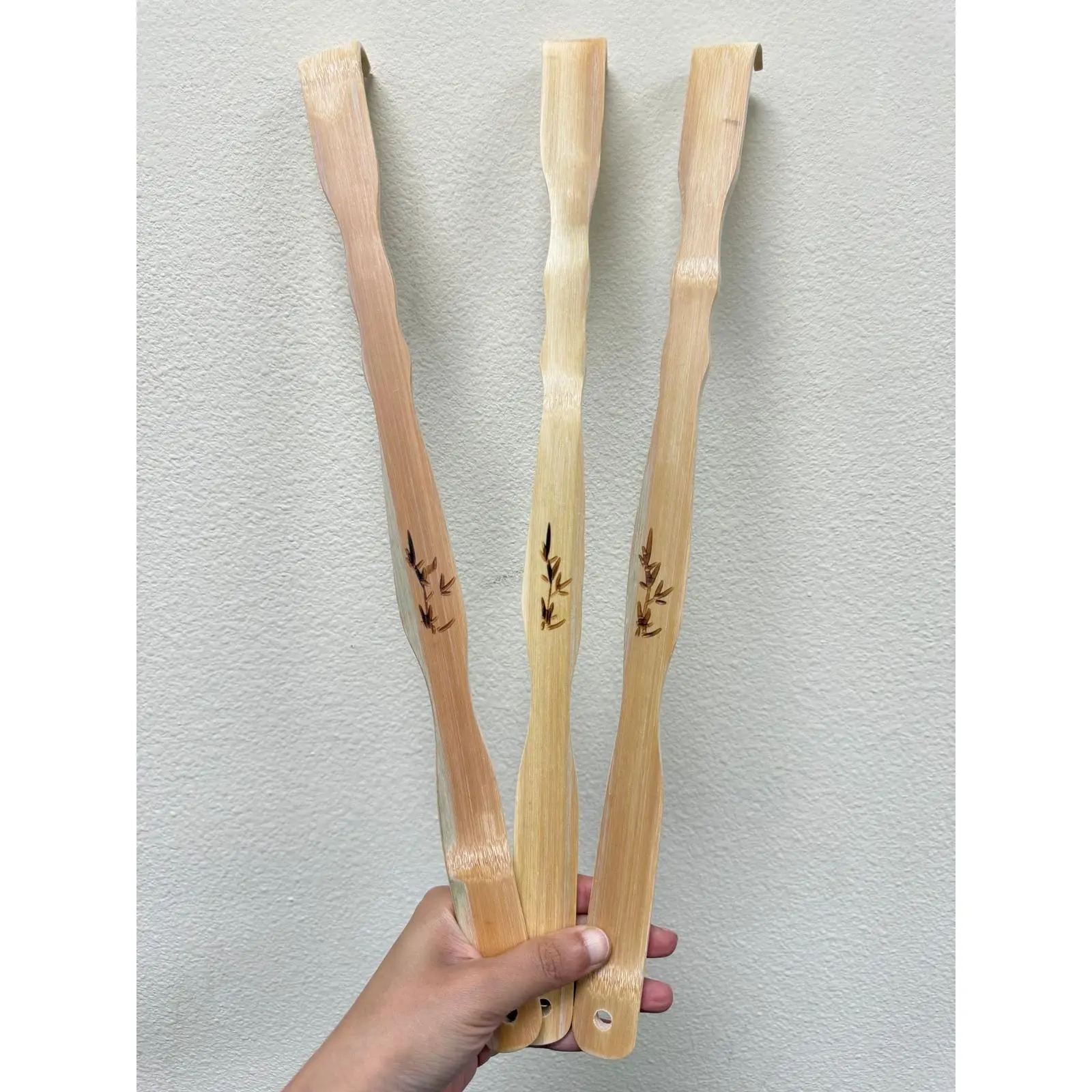 3PCS Wooden Bamboo Back Scratcher for Adults, Small Funny Gifts for Seniors