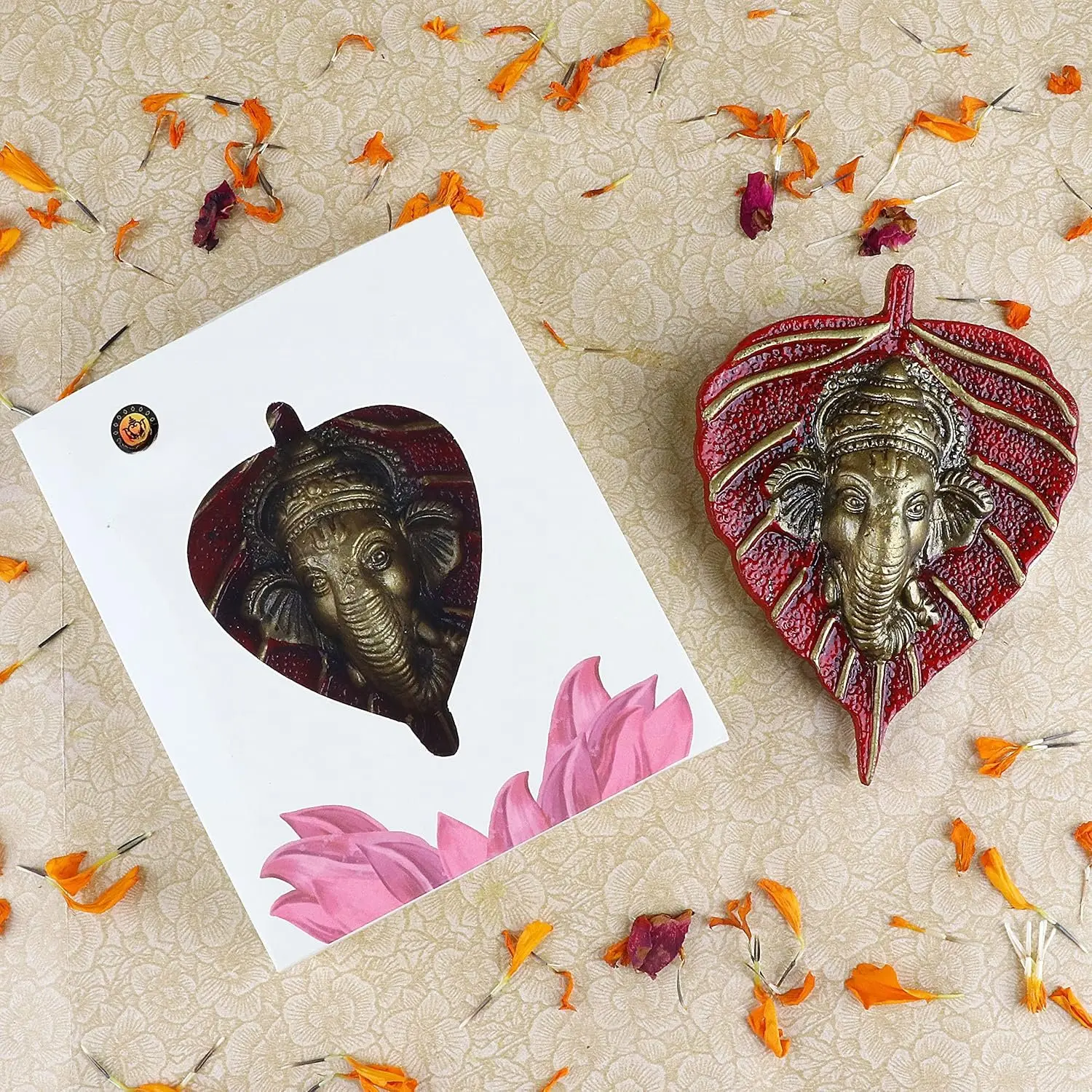 Metal Pan Patta Ganesh Decorative Wall  Showpiece Lord Ganesha  Leaf  Decor. Indian Housewarming Return  for Bulk. Figurine Pooja Decoration Item Red