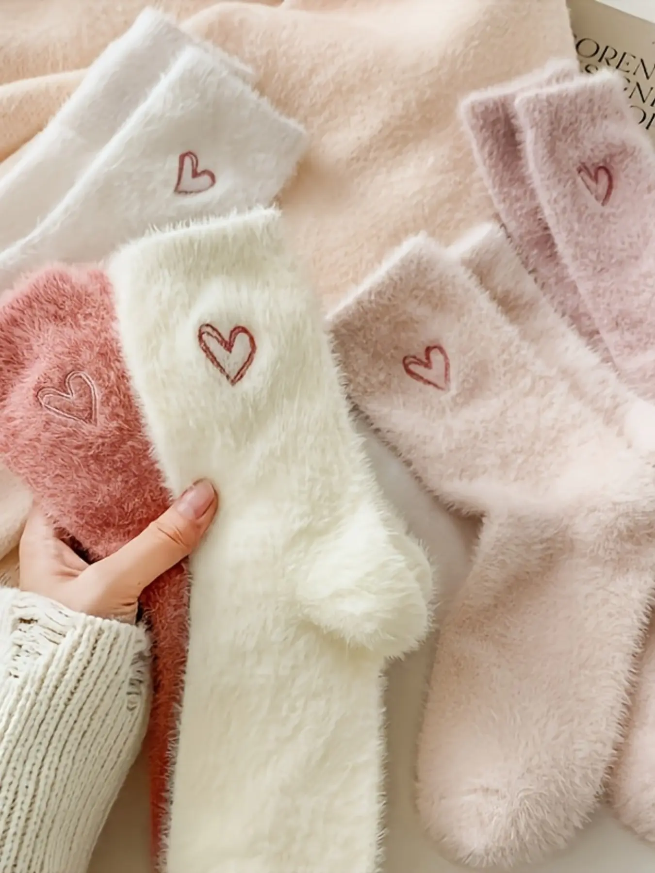 5 Pairs Valentine's Heart Socks, Sweet and Warm Fuzzy Center Socks, Women's Crew Socks, Slim-Fitting, Fall & Winter Fashion