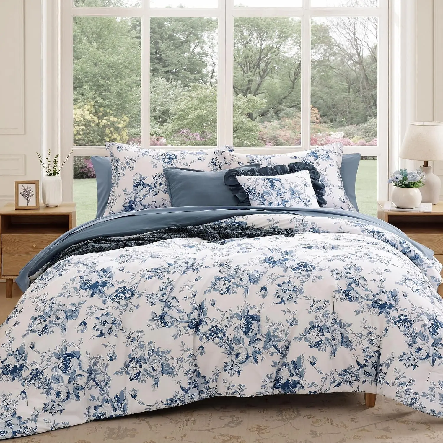 Queen Comforter Set-7 Pieces Blue Floral Bed in a Bag Queen | Floral Bedding Set for All Season, Soft Lightweight Cottage Queen Bedding Sets with Sheets, Pillowcases & Shams