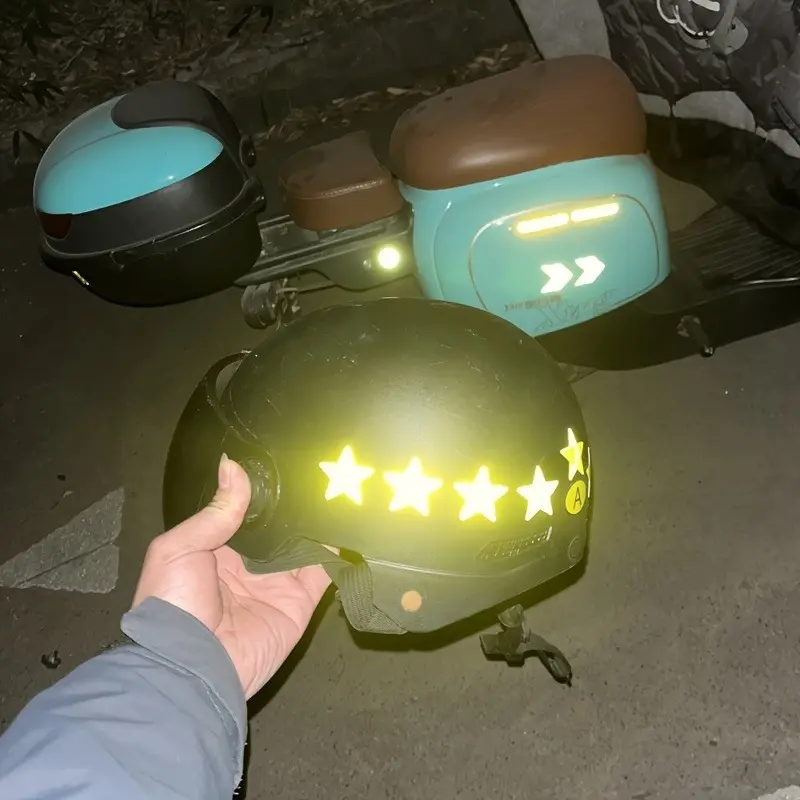 Star-shaped motorcycle helmet reflective stickers, bicycle decoration night-illuminating patches, motorcycle stickers, motorcycle decals and patterns, helmet accessories