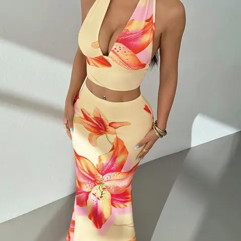 Women's Halter Neck Design Deep V Lily Print Crop Top & High Waist Mermaid Maxi Skirt 2 Piece Set, Cream Yellow, Boho Floral Tropical Resort Outfit, Perfect for Beach Vacation, Party, Date Night, Travel, Festival, Two Piece Outfit