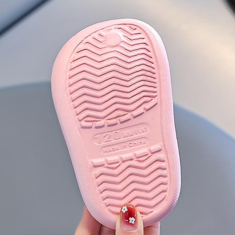 1 Pair of Cute Capybara Closed Toe Slip-