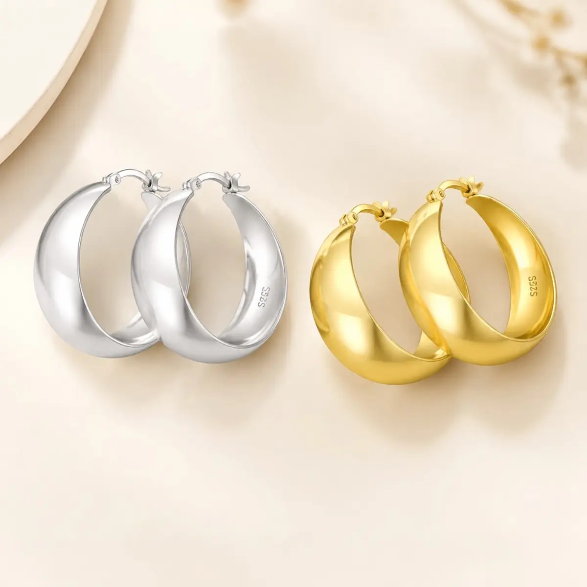 Women’s S925 Sterling Silver Curved Chunky Hoop Earrings, 12mm Wide Smooth Polished Leverback Huggie Hoops, Hypoallergenic Lightweight Circle Earrings, Gold Silver 25mm 30mm 40mm 50mm Classic Jewelry for Everyday Wear & Special Occasions
