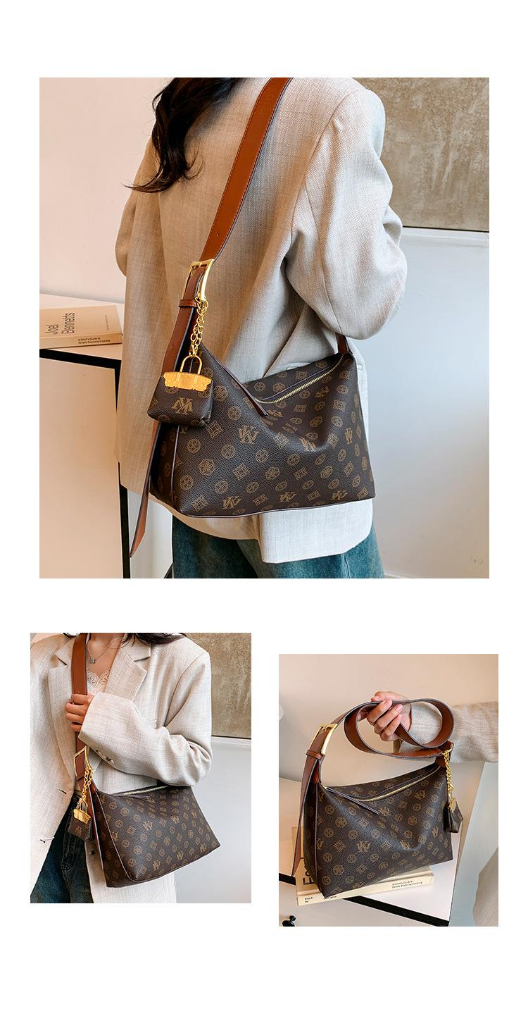 Mia Bag Shop Classic Letter Pattern Hobo Bag for Women High-Quality PU Handbag with Color-Block Strap & Gold Lock 30x11x20cm Crossbody Clutch Purse Mia Bag Shop Classic Letter Pattern Hobo Bag for Women High-Quality PU Handbag with Color-Block Strap & Gold Lock 30x11x20cm Crossbody Clutch Purse