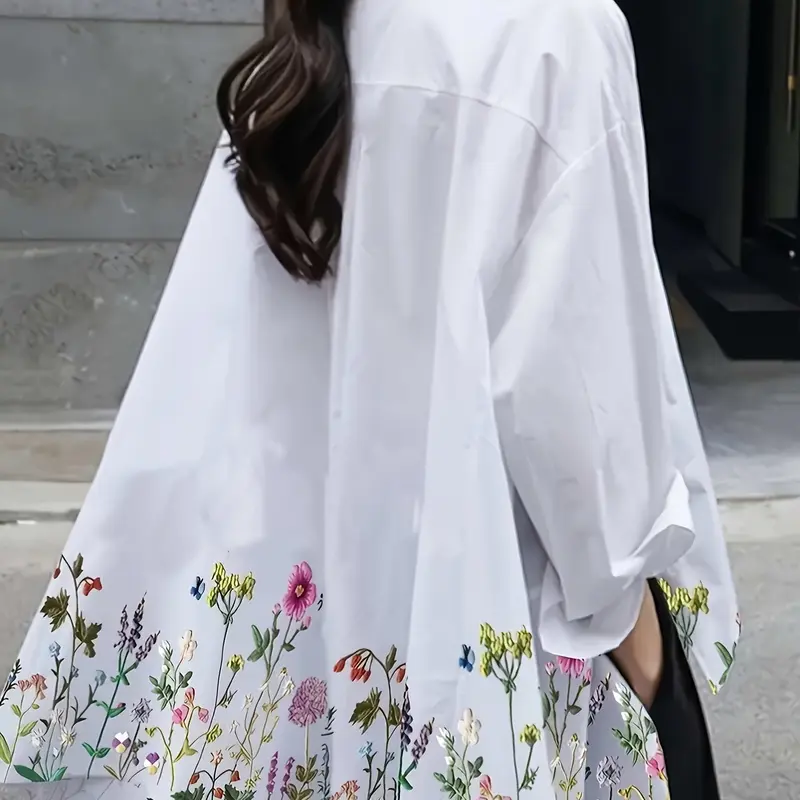 Plus-Size Floral Boho-Chic Blouse with Roll-Up Sleeves and Asymmetrical Hem, Relaxed-Fit Shirt for Summer Daily Wear and Casual Parties
