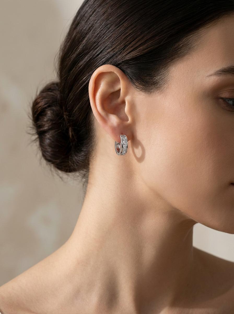 High-quality Brilliant Zircon Earrings Finely Crafted Clear Sparkling Enhances Face Shape Elegant Design Perfect for Parties and Gatherings Thoughtful Gift
