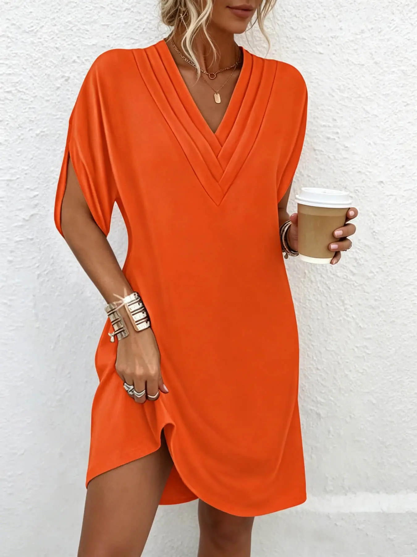 A women's fashionable and casual solid color dress with V-neck pleated batwing sleeves, suitable for summer, beach parties, dates, and casual shopping, Beach Party Dress, Casual Beach Sundress