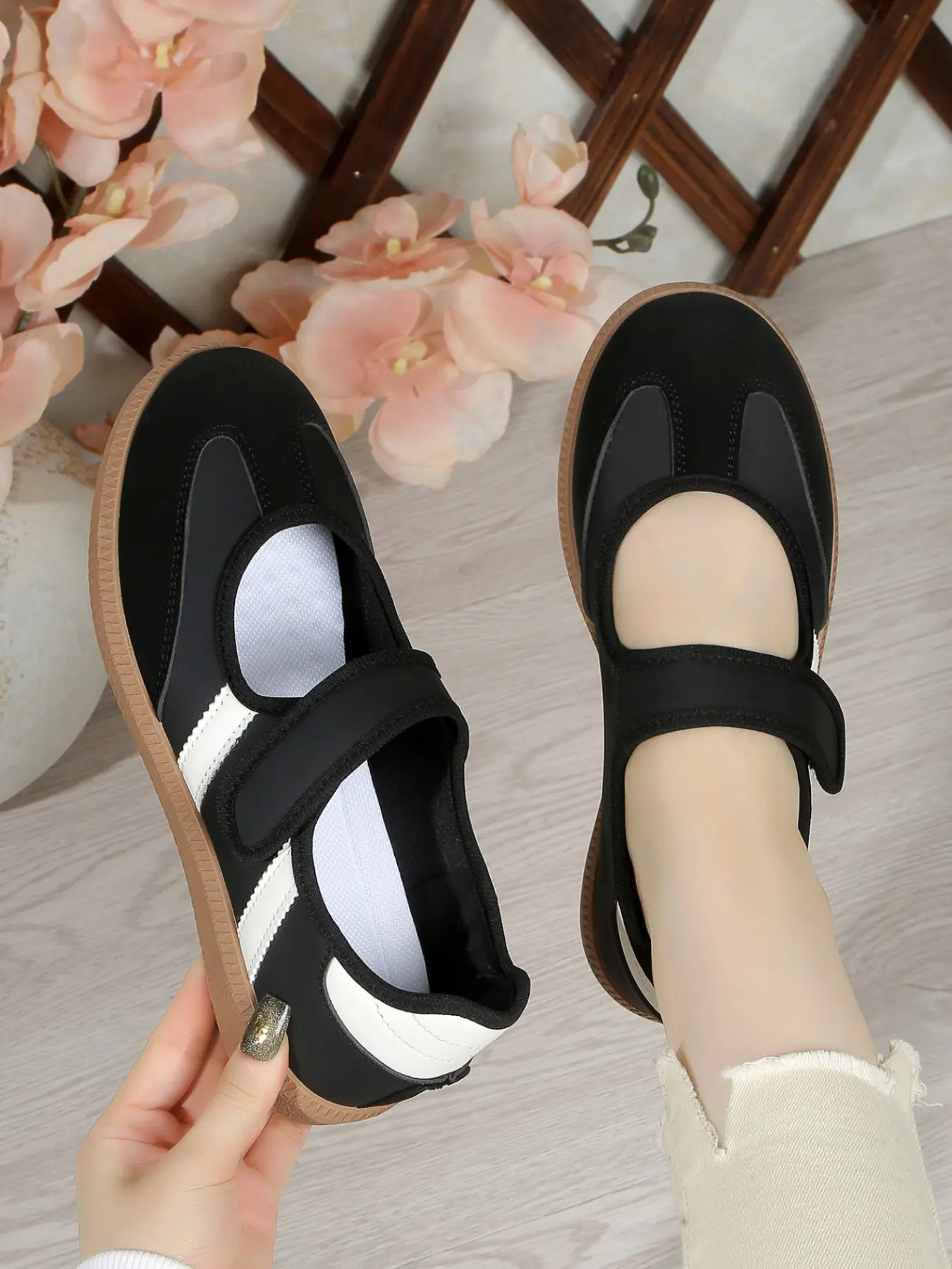 Women's Soft Rubber Sole Lightweight Mary Jane Shoes, Walking Shoes, Velcro Closure, Minimalist Style, Casual Daily Wear, Comfortable for Commuting and Shopping