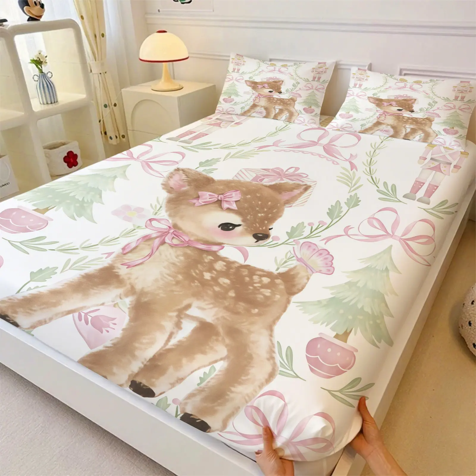 3‑Piece Christmas Watercolor‑Style Deer Nutcracker Fitted Sheet Set, Girly Bow Prints, 1 Fitted Sheet + 2 Pillowcases (No Pillow Inserts), Soft Non‑Slip Bedding, Cozy Bed Sheets, for Bedroom, Perfect for Holiday & Housewarming Gifts