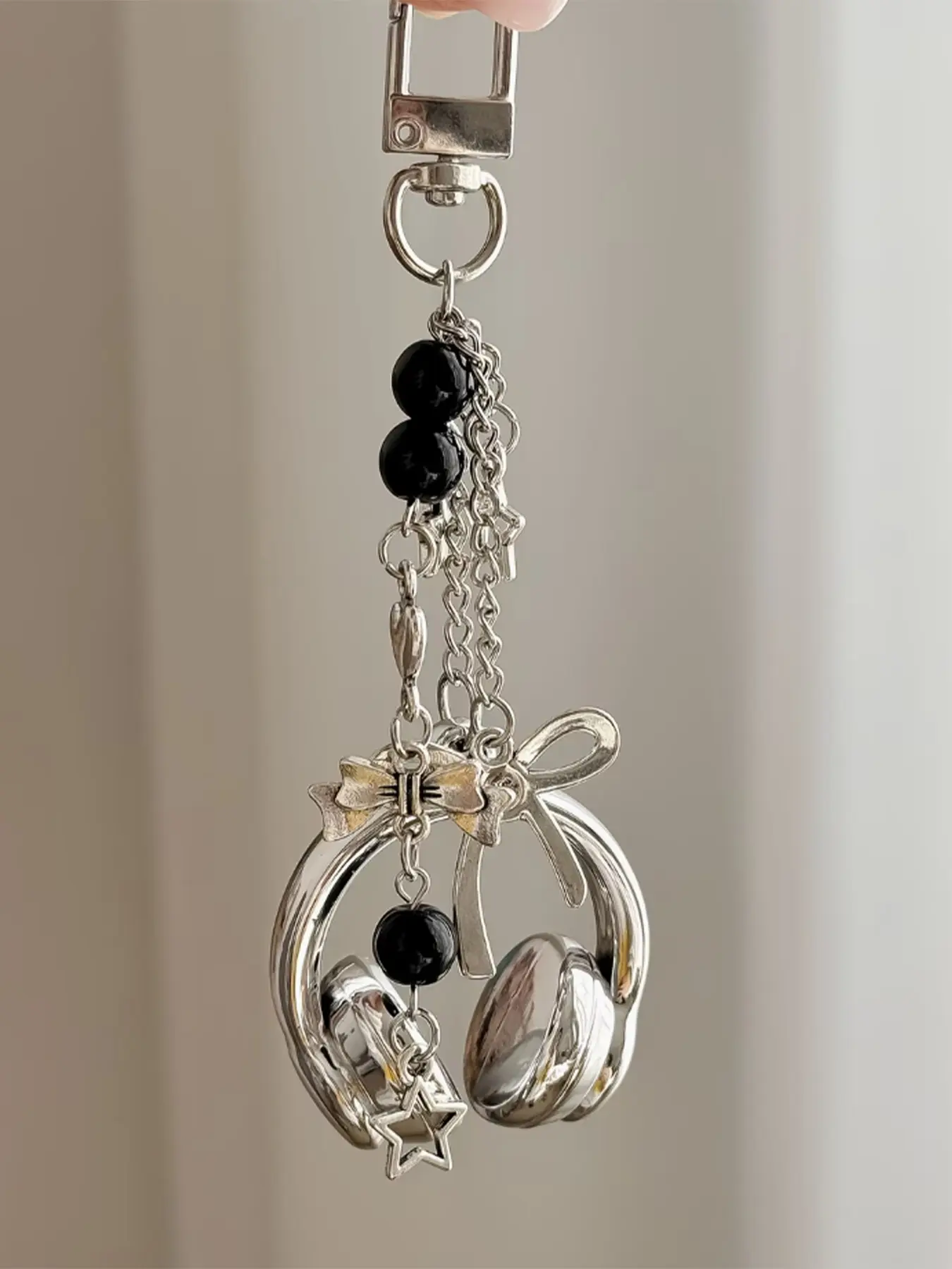 Bag Charm Keychain, Y2K Coquette Preppy Star Bow Beaded Charm, Cute Backpack & Purse Accessory, Gift for Her, Cute Keychains