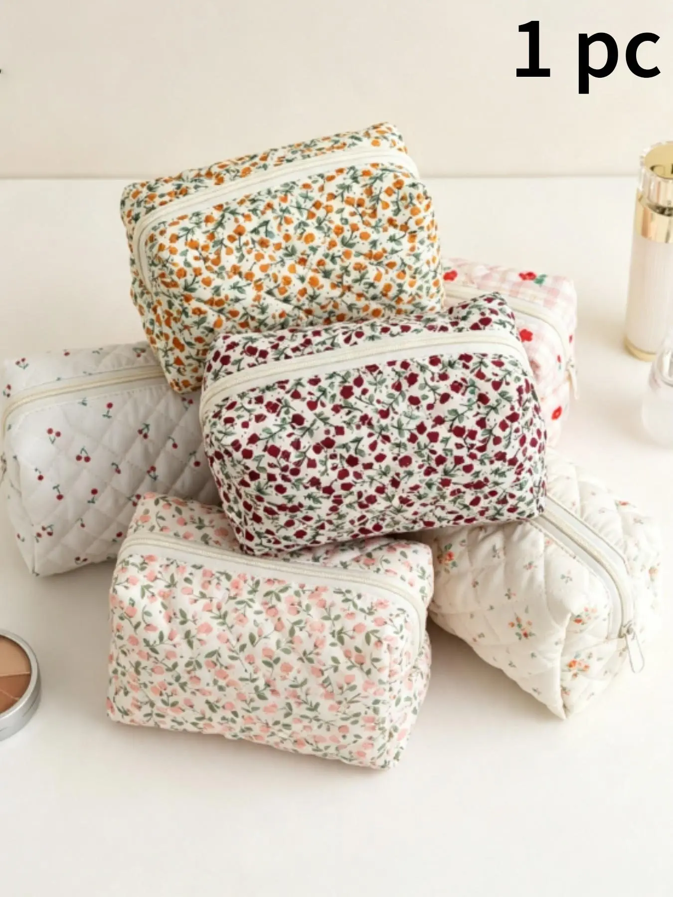 Cute Aesthetic Floral Makeup Bag, Large Capacity Soft Quilted Travel Cosmetic Organizer, Women's Skincare Storage Pouch