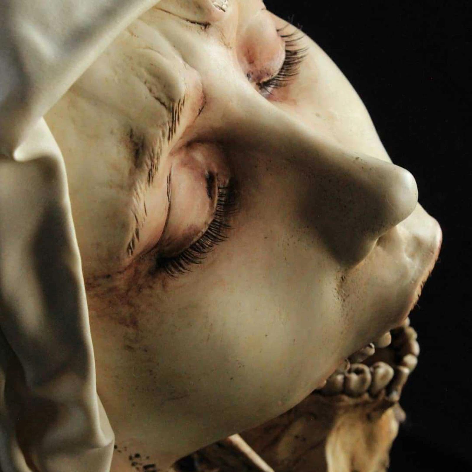 Creepy Nun Resin Statue Halloween Skull Transfiguration Sculpture for Home Decor Unique Artistic Horror Figure Desktop Ornament