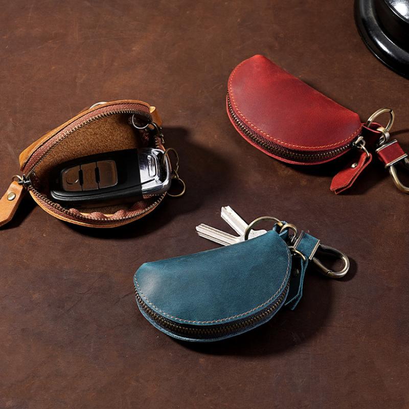 Car key case, creative and personalized key pouch for men and women, vintage leather car key protective cover, gift for boyfriend, holiday gift for dad
