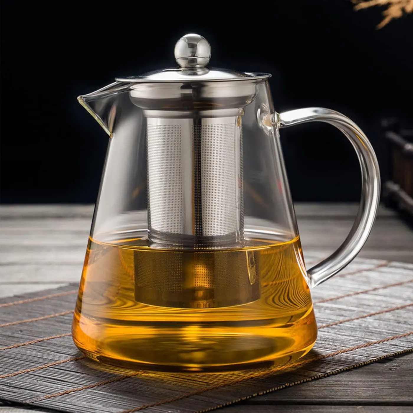 19oz (550ml) Modern Borosilicate Glass Teapot with Removable Stainless Steel Metal Infuser, Strainer, Spout and Lid - Microwave & Stovetop Safe for Blooming & Loose Leaf Tea
