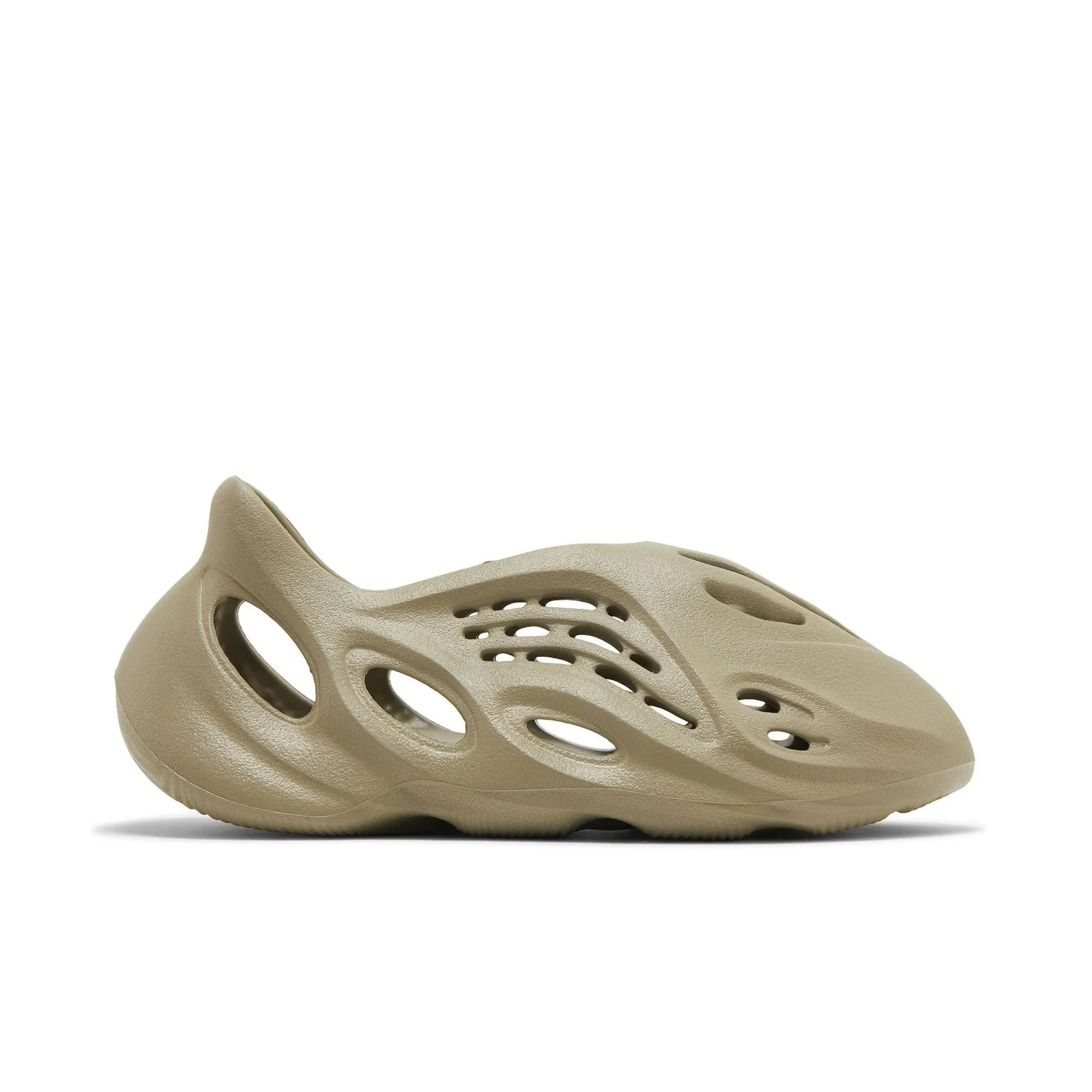 adidas Yeezy Foam Runner 'Stone Salt' (Unisex) Stone Salt/Stone Salt/Stone Salt clogs GV6840