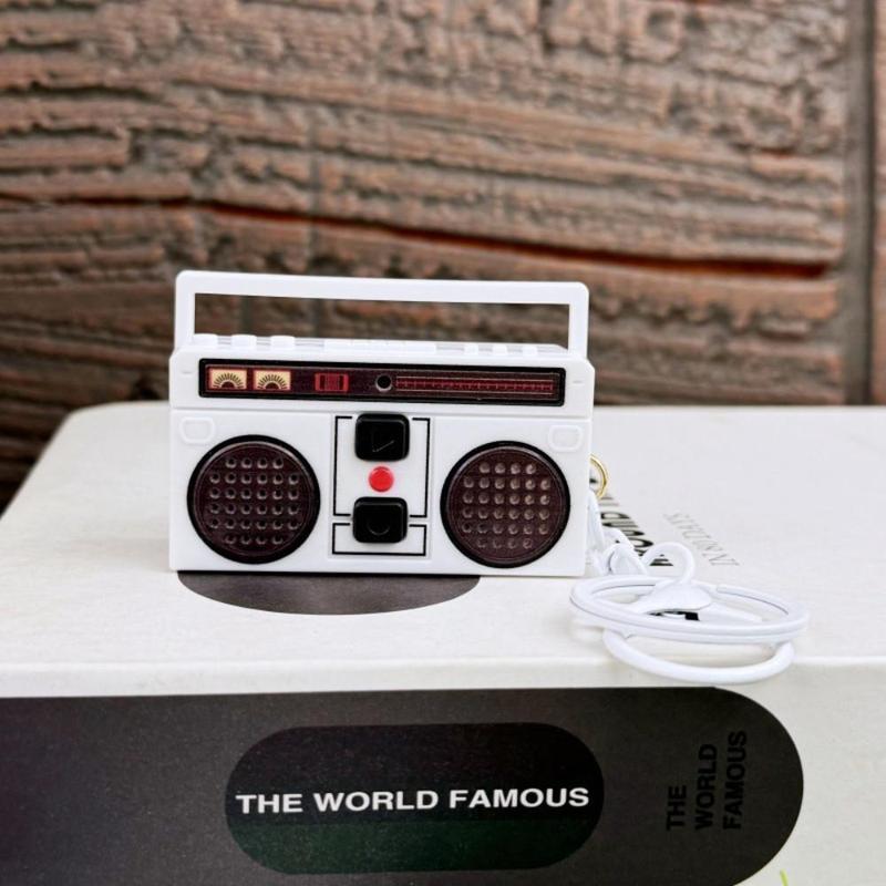 2 Pcs Vintage Mini Radio Recorder Keychains with Retro Design, Fun Bag Ornaments and Collectible Accessories for Daily Use