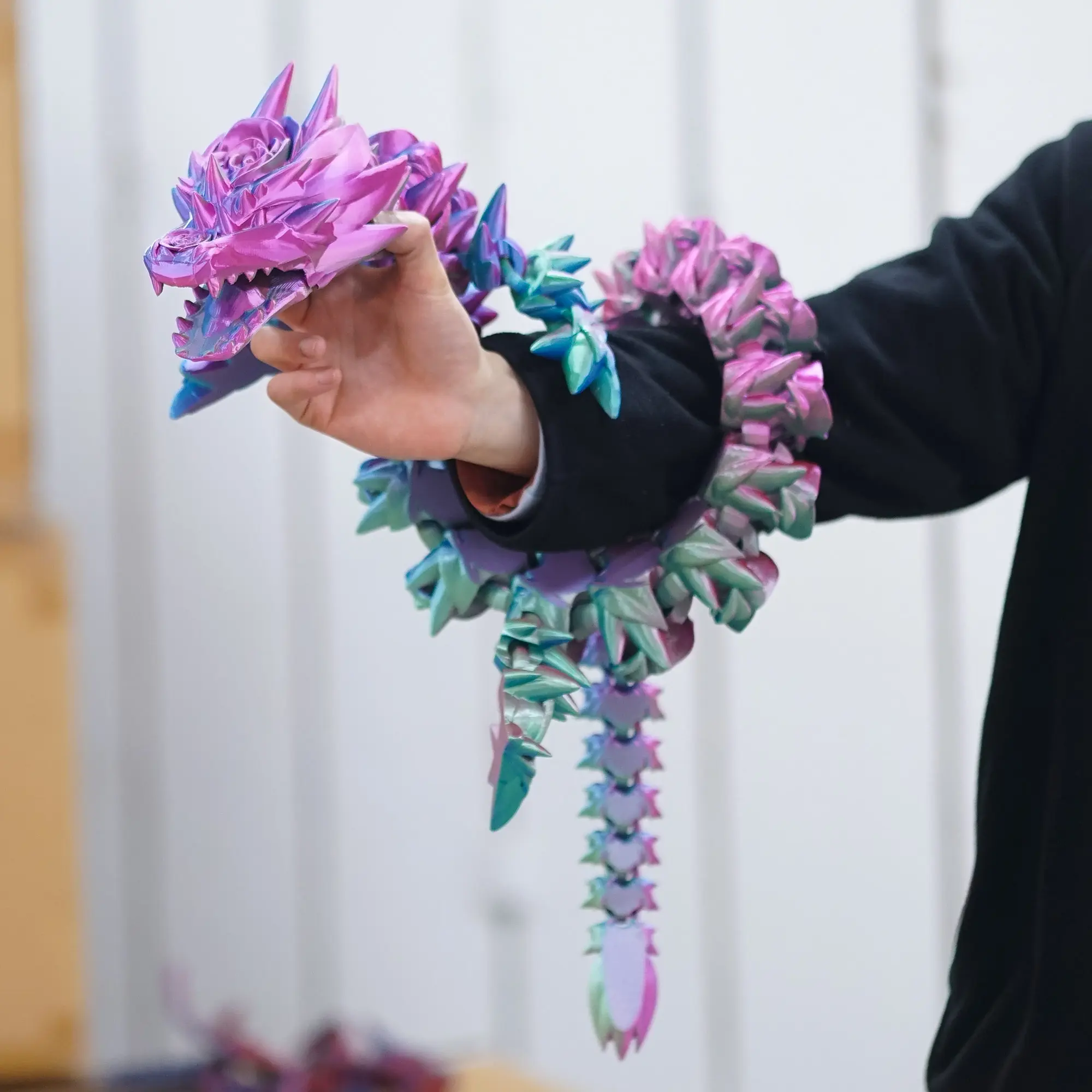 47.5-inch 3D-printed rose dragon model toy, flexible joint animal figurine; home and office desktop decor; holiday surprise gifts and decorative ornaments.