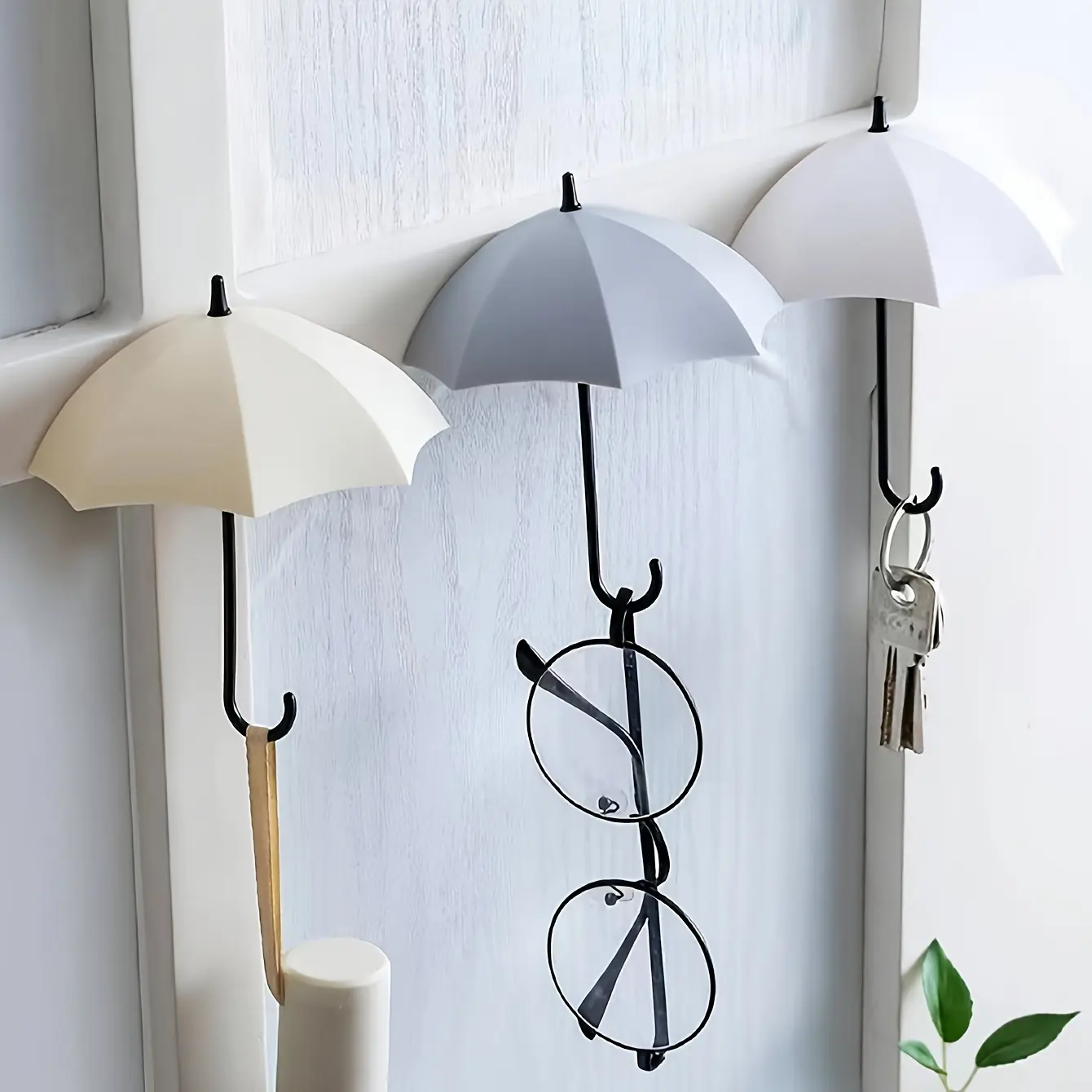 3pcs Umbrella keychain, easy-to-install adhesive wall hook