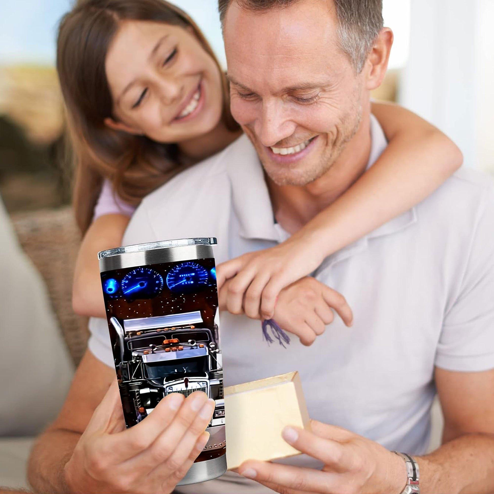 1 20 oz 70 foot and 40 ton semi truck mug, double wall vacuum insulated travel mug, leak proof cover, perfect gift for mom and dad, perfect for Christmas, Thanksgiving, Valentine's Day, Mother's Day, Father's Day, Birthday presents, coffee mugs