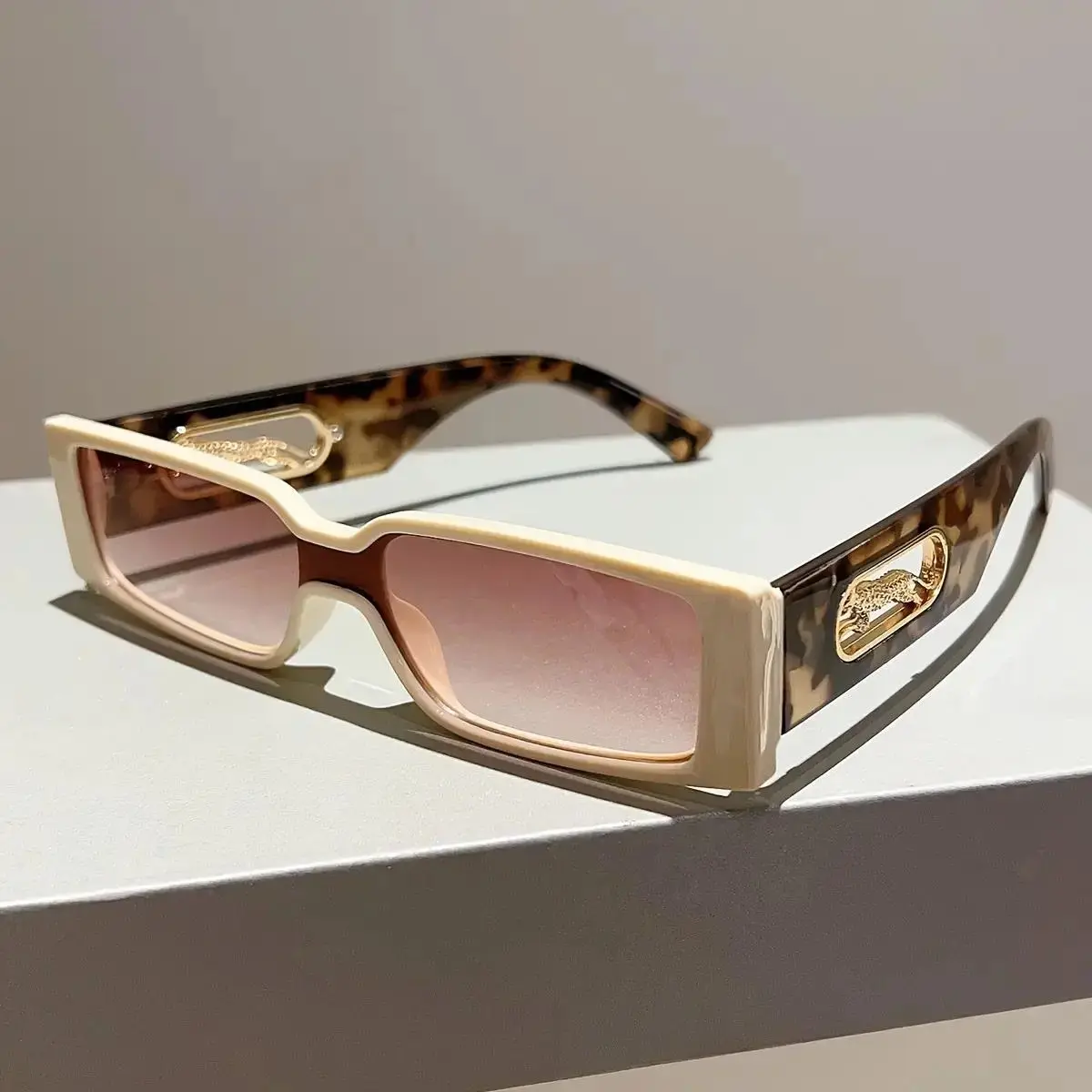 Women's Retro-Inspired Cheetah Print Non-Prescription Sunglasses - Lightweight PA Sunglasses Frames, Square Blue Light Blocking Natural Tinted Eyewear for Daily & Party Wear Fashion Accessories, Tinted Women's Sunglasses