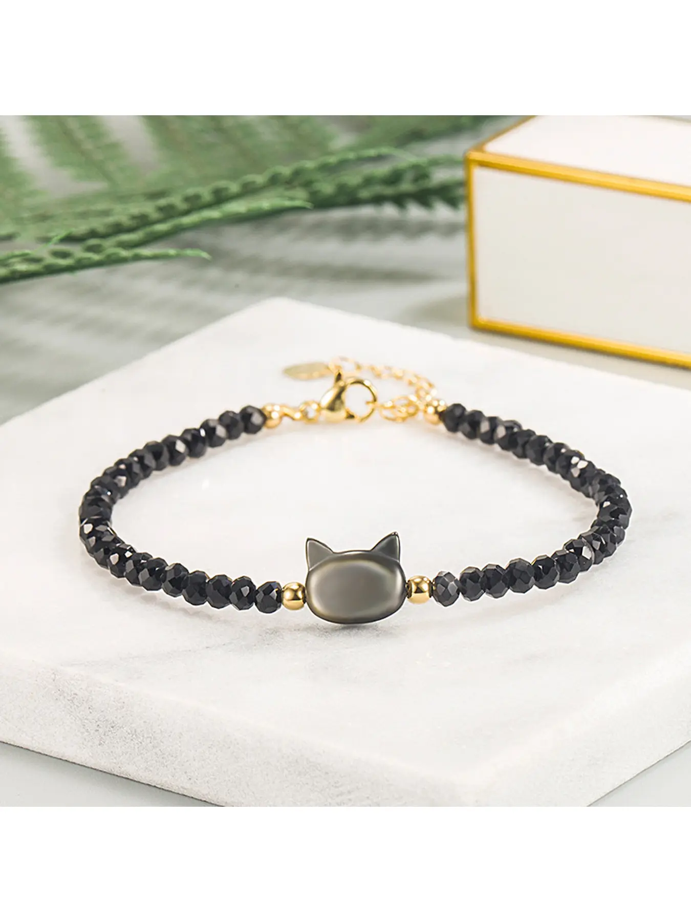 Unique and cute design black cat shell adjustable black spinel crystal ultra-fine light luxury high-end bracelet