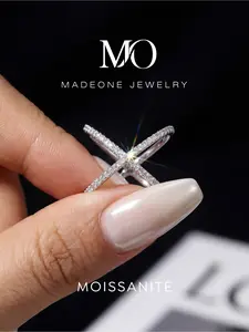 1 Pc Glamorous Rings with 0.006ct Synthetic Moissanite for Women Dating Copper Fine Jewelry