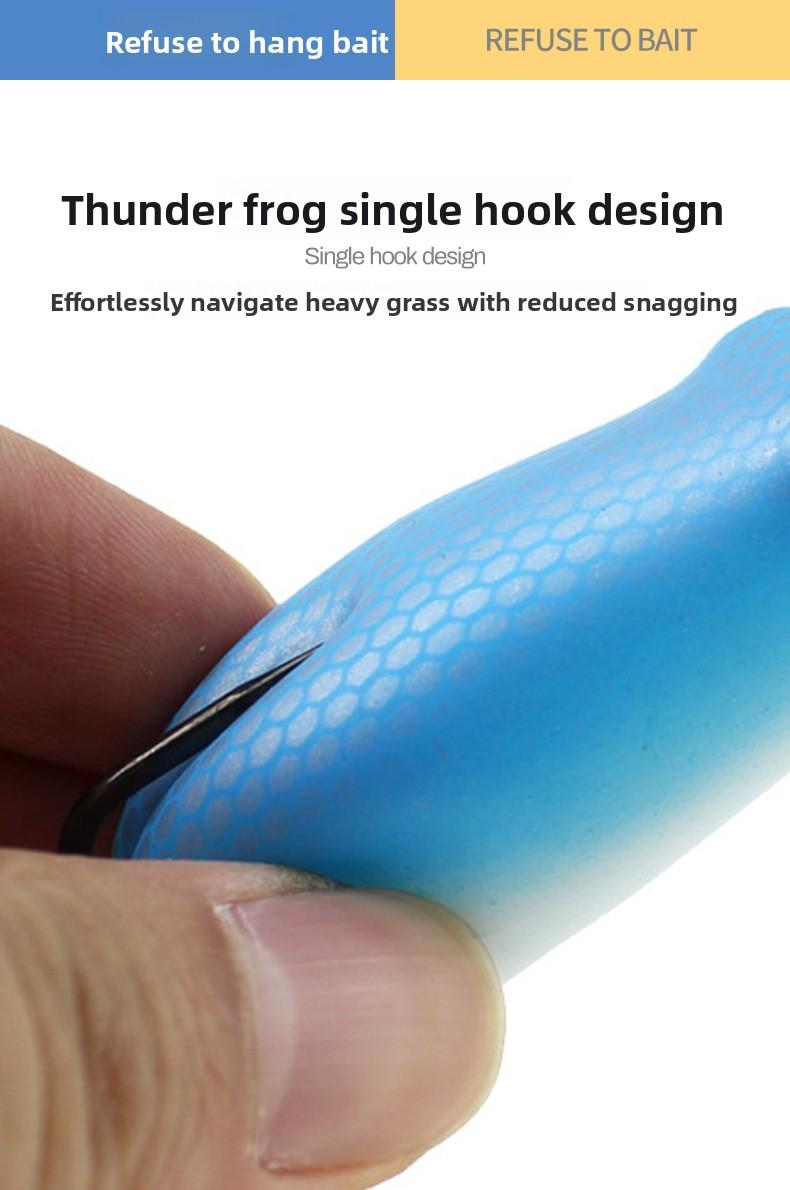 Topwater Frog Lure Single Hook Weedless Fishing Lure for Snakehead Bass Long Cast Floating Frog Lure Heavy Grass Freshwater Fishing Tackle