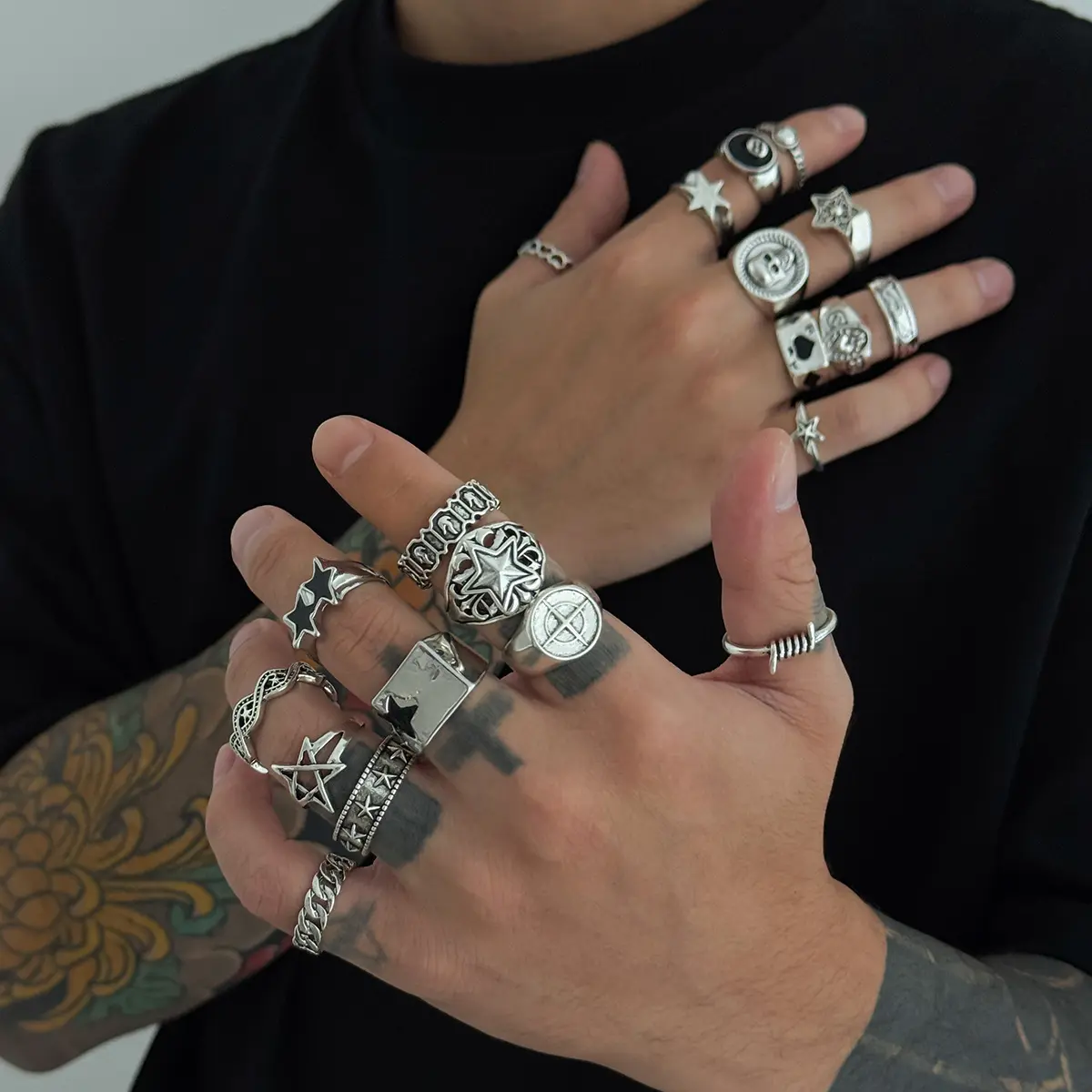 Vintage Dark Punk Patchwork Spider Skull Rings Set (20/24 Pieces) - Male Wear Stackable Knuckle Rings, Plain Street Style Accessories, Holiday Gifts, Stackable Set, Punk Look, All-Seasons, Cadmium-Free Alloy, Ring Stack, Gothic Motif