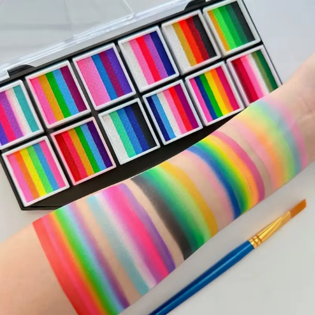 Face & Body Paint Palette Set with 1 Brush, Rainbow Gradient Pigment, Cosmetic Paint, Halloween Makeup Kit, Water-based Temporary Body Paint, Ideal for Halloween, Cosplay Parties, Art and Stage Makeup