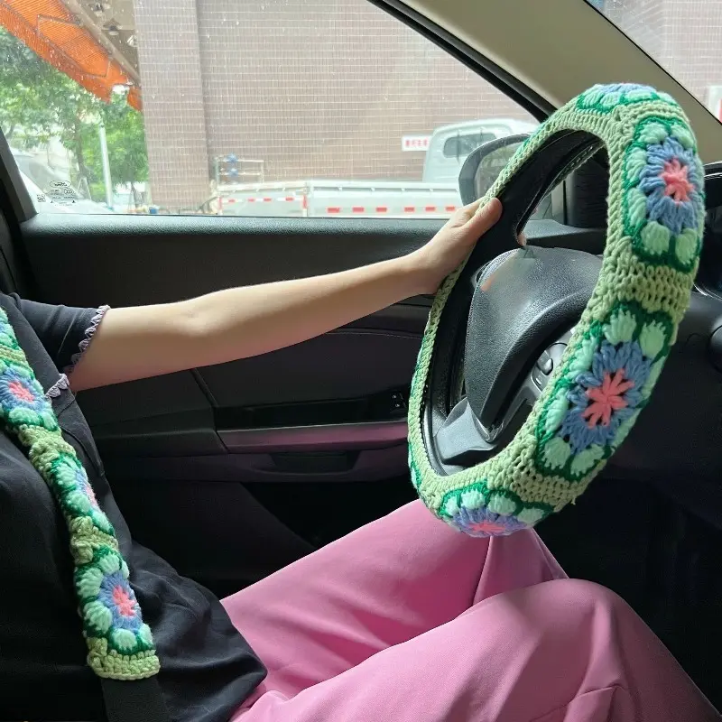 Handmade Boho Crochet Sunflower Steering Wheel Cover, Soft Breathable Non-Slip Universal Auto Steering Wheel Decor, Bohemian Knitted Car Interior Accessory for Most Standard Vehicle Wheels, Summer Wins Car Ornament