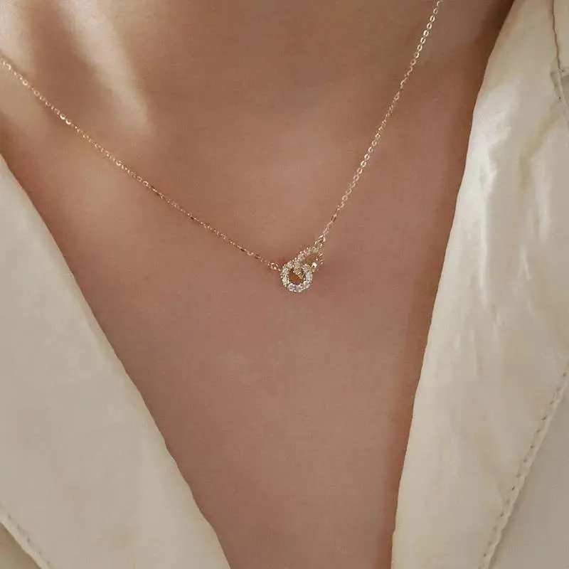 925 Sterling Silver Interlocking Double Ring Pendant Necklace - Light Luxury Zircon-Embedded Collarbone Chain, Simple Fashion Costume Jewelry