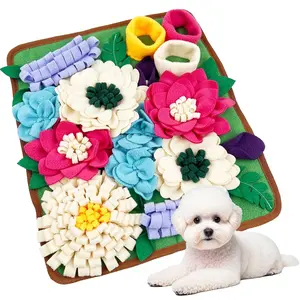 Pet Scenting Mat Puppy Feeding Blanket Training Toy Interactive Puzzle, Engaging Pet Activity Gear for Dogs, Fun & Educational Playtime Accessory