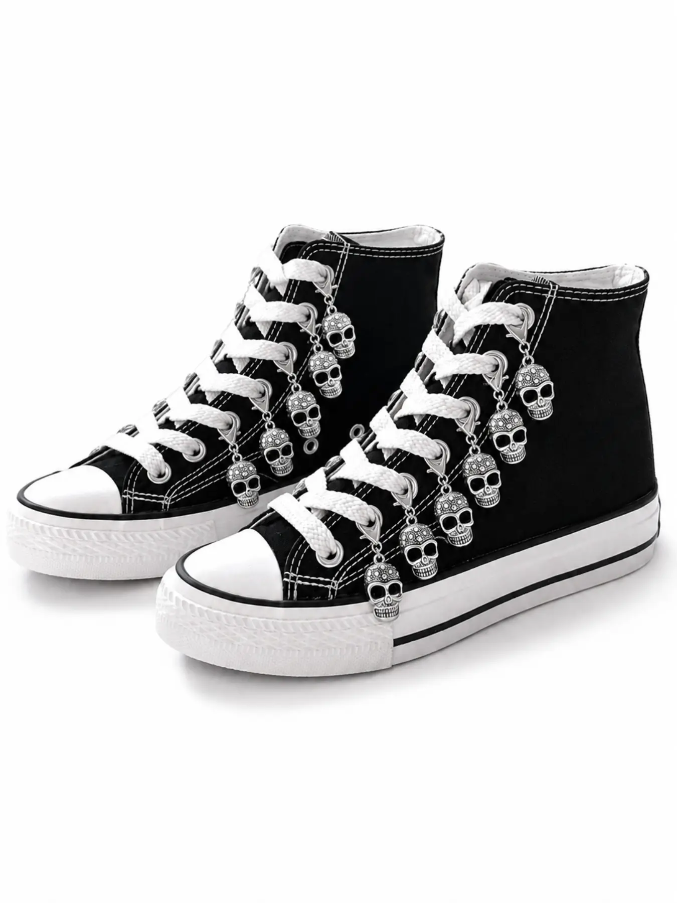 12pcs Gothic Skull Shoe Lace Charms, Silver Color Removable Skull Pendants, Punk Sneaker Decorations, Fashion Accessories for Shoes, Shoe Charms Set