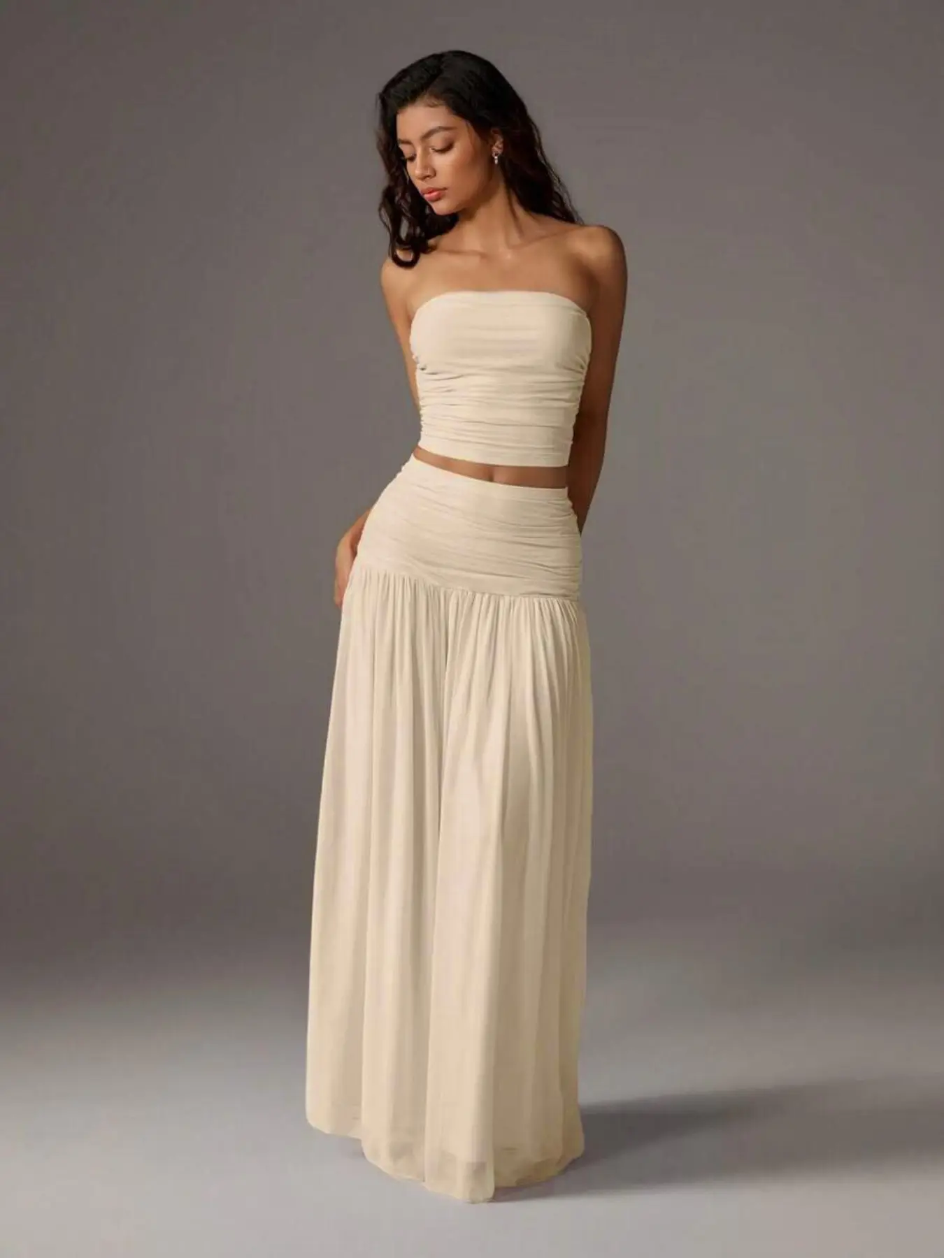 Women's Solid Color Sleeveless Halter Top and Long Dress Two-Piece Set, Elegant Chic Evening Formal Wear, Comfortable and Stylish Outfit