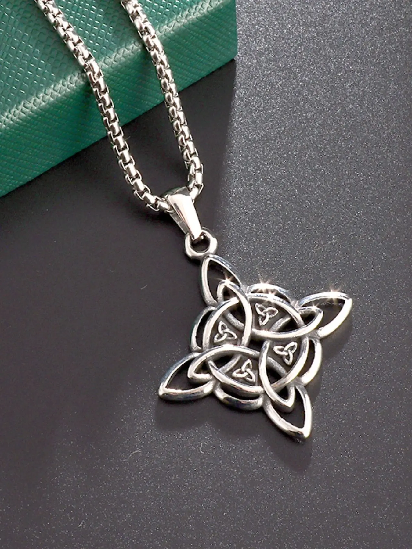 Elegant Hollow Irish Knot Pendant Necklace, Unisex Fashion Amulet Jewelry, Perfect for Daily Wear and Parties, Ideal Birthday Gift