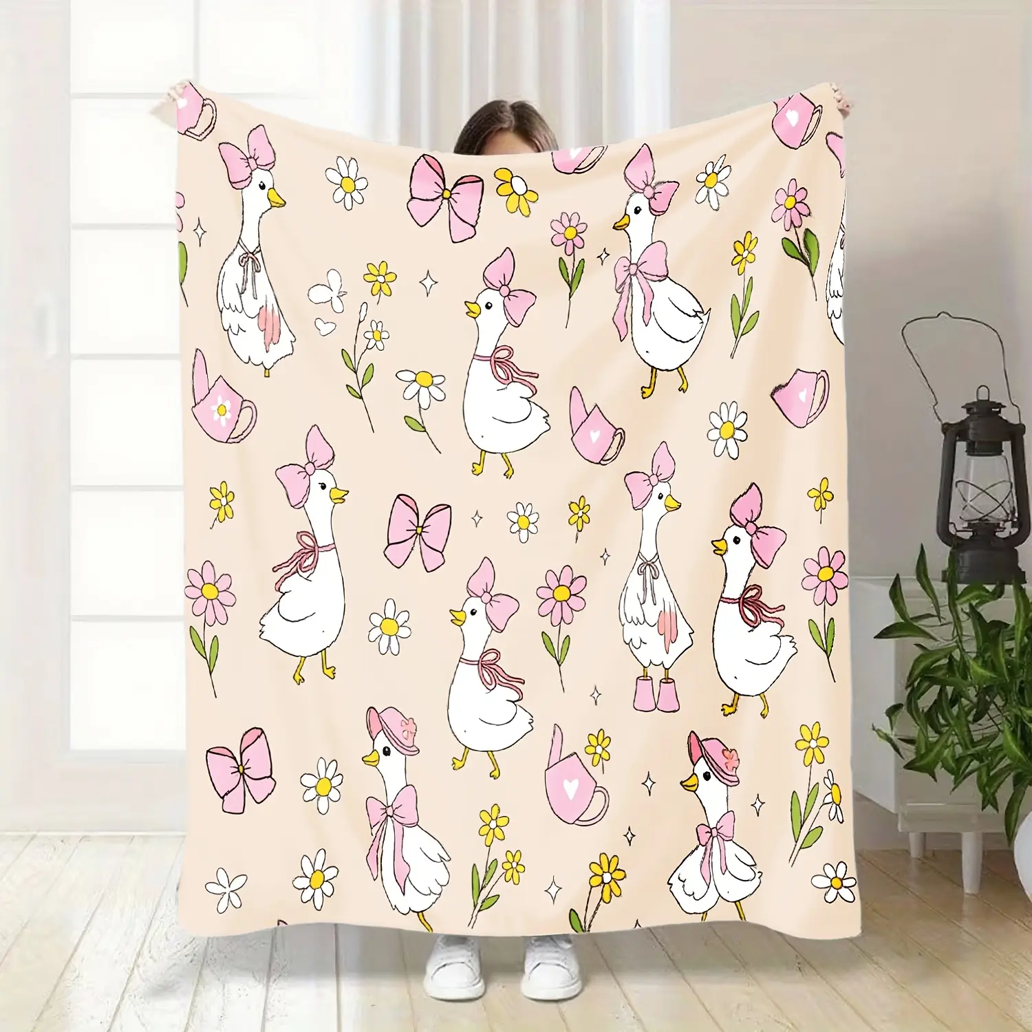 1-Piece Super Soft Flannel Blanket with Cute White Goose & Floral Print - Light Comfortable Polyester Bedding for All Seasons, Floral Bedding for Cozy Nights & Home Snuggles, Machine Washable Gift for Holidays, Travel