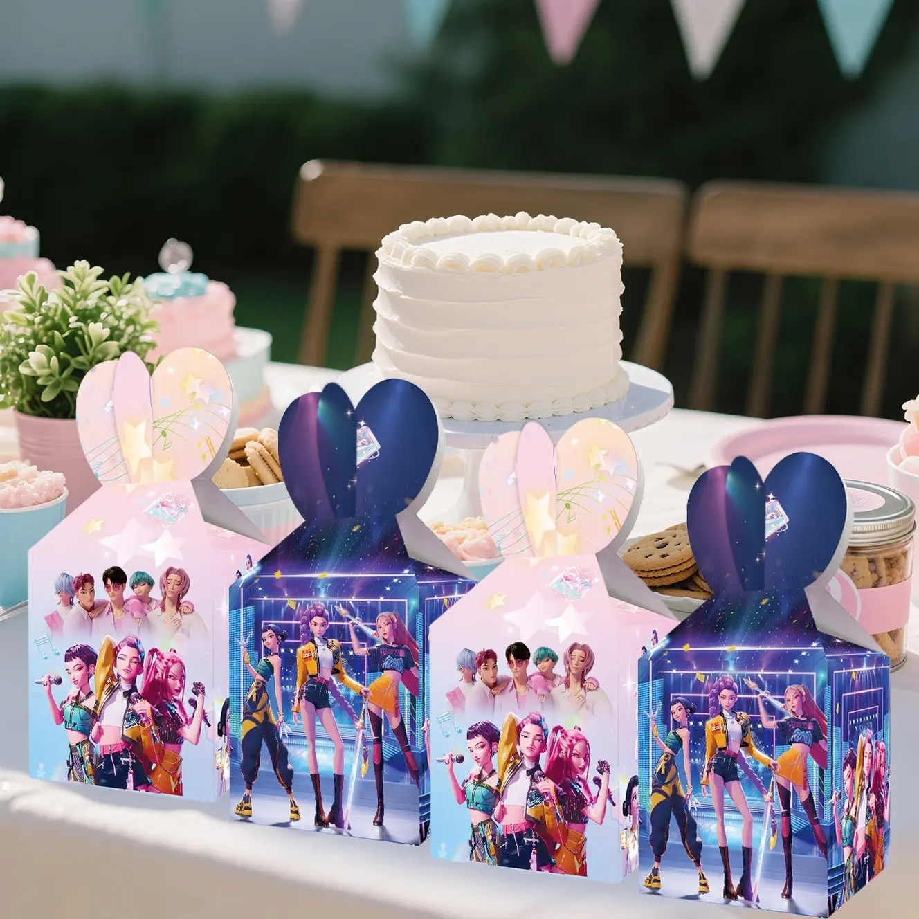 Korean cartoon girl group-themed candy boxes, perfect for birthday parties, a total of 12 candy boxes that can be used to hold candies, snacks, or small gifts. The best choice for parties and gatherings.