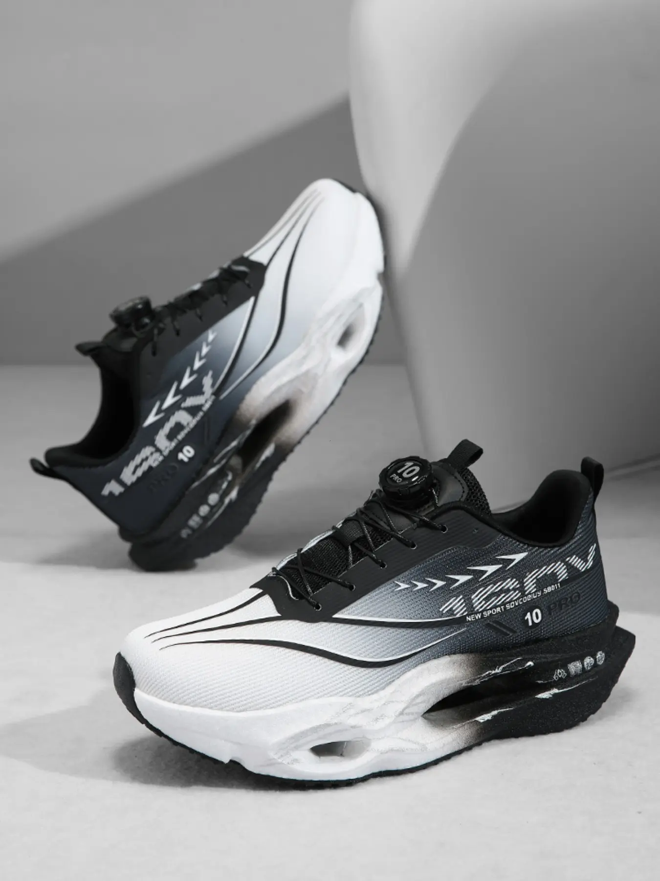 Men's Casual Running Shoes, Cushioned Running Shoes, Shock Absorbing Durable Sports Shoes, Lightweight Breathable Fashion Sneakers, Carbon Plate Stability, Soft Sole