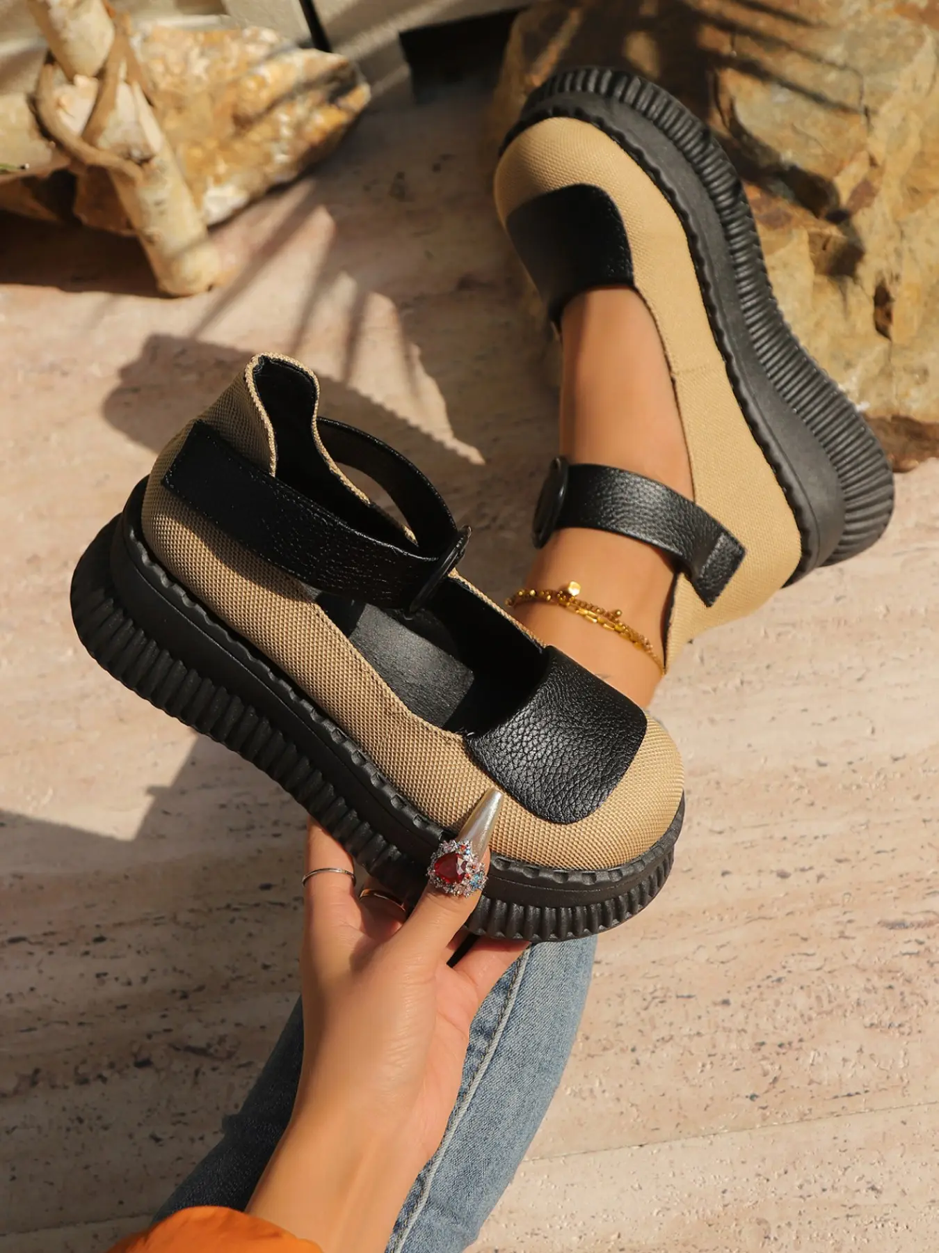 Women's Mary Jane Shoes with Thick Sole and Adjustable Buckle, Classic Round Toe, Retro Casual Loafers in PU Leather and Canvas, All Seasons Boho Style