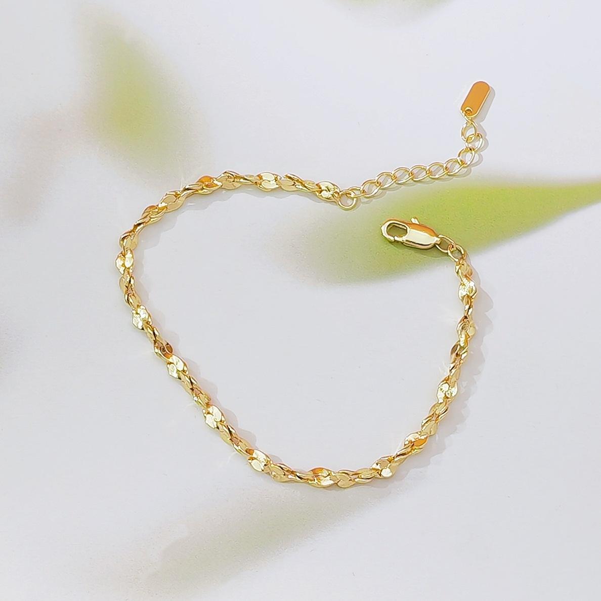 Gold Plated Wavy Link Chain Bracelet, Minimalist Punk Style Brass Bracelet for Women, Simple Edgy Design, Trendy Fashion Jewelry Lightweight & Stackable for Daily Wear, Street Style & Parties