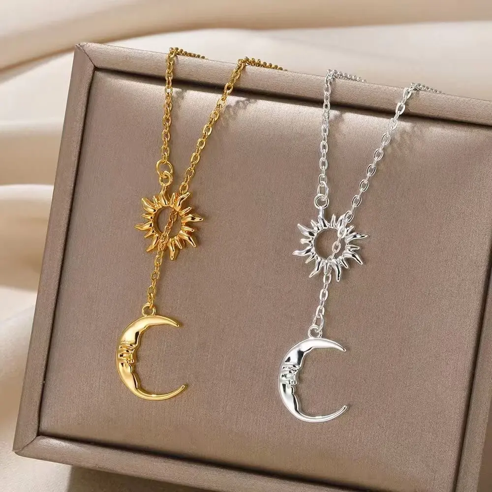 Sun & Moon Design Pendant Necklace for Women and Girls, Party Fashion Jewelry, Daily Wear Accessory, Elegant Birthday Gift, Minimalist Style, Dainty Pendant