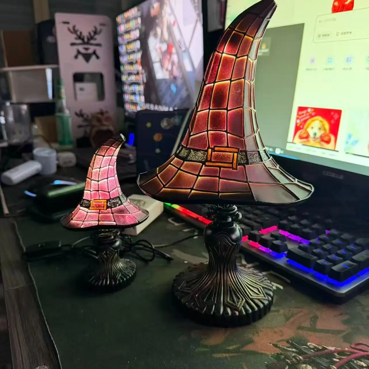 USB Glowing Light Up Resin Witch Hat Ornament, Modern Retro Glow Collectible Statue, Halloween Christmas Thanksgiving Festive Holiday Decor, USB Powered, Low Voltage, Home Party Gift, Gift Ornaments