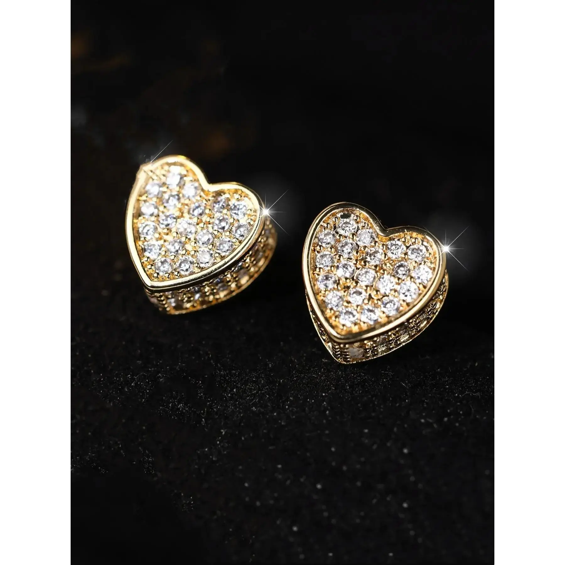 Women's Rhinestone Decor Sparkling Zirconia Inlaid Heart Shaped Stud Earrings, Fashion Elegant Copper Jewelry Cute Accessories for Vacation Party Evening Gift, Fashionable Earrings for Women Earrings Studs