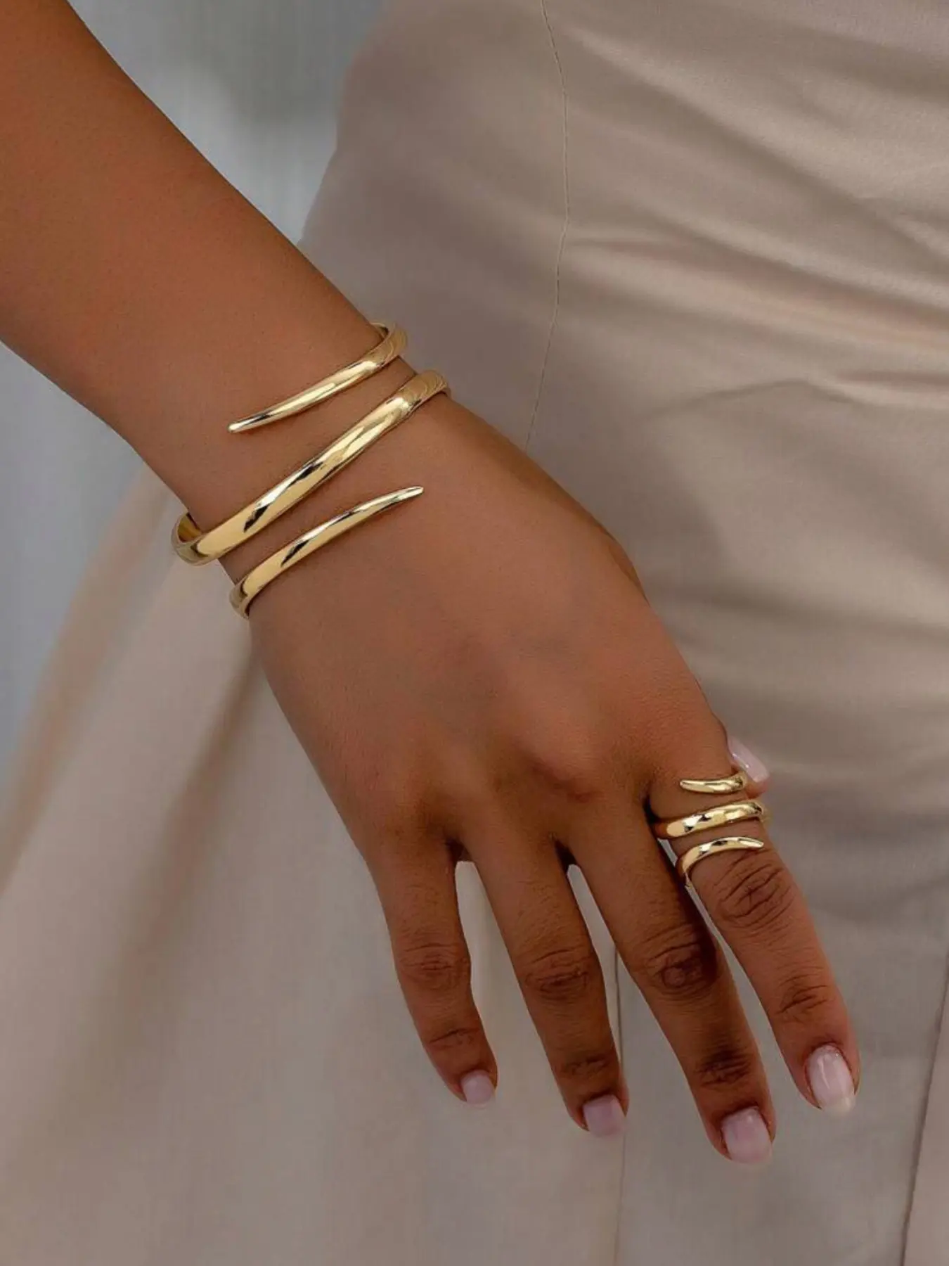 Women's Elegant  Geometric Line Design Cuff Bangle & Ring, Exquisite Trendy Ring & Bangle, Fashionable Jewelry Set for Women As Gift Cuff Bracelet Set